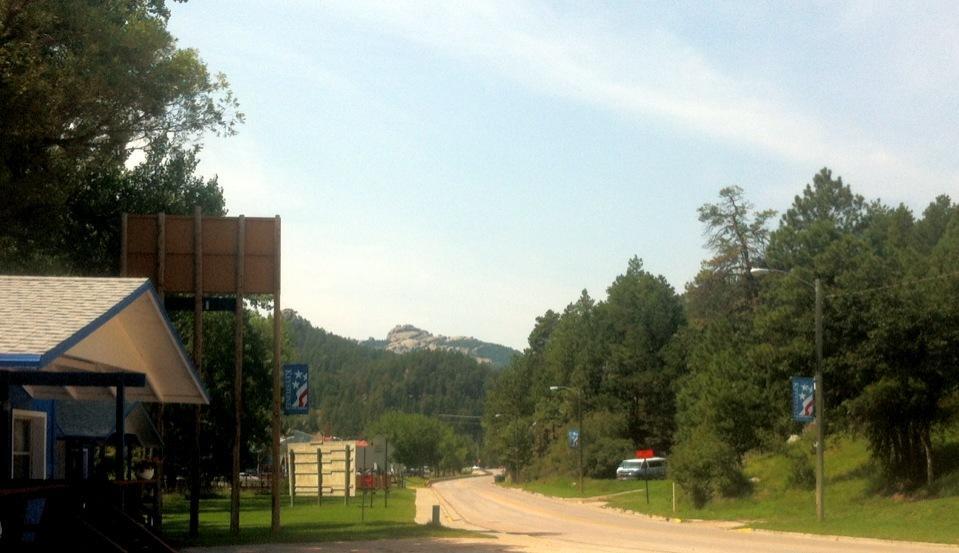 The Brookside Motel / Mt. Rushmore Keystone Luaran gambar