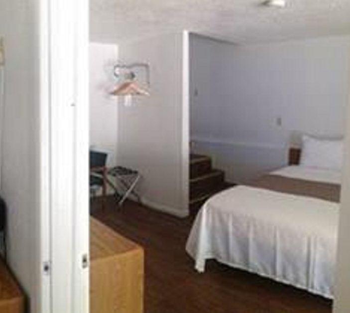 The Brookside Motel / Mt. Rushmore Keystone Bilik gambar